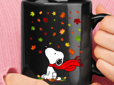 Autumn Maple Leaves Falling Red Scarf Snoopy Thanksgiving Mug