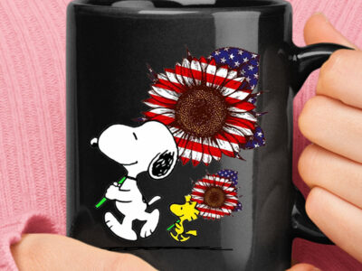 Woodstock And Snoopy Holding The U.S. Sunflower Flag Mug