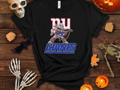 The Mandalorian hug Baby Yoda New York Giants shirt