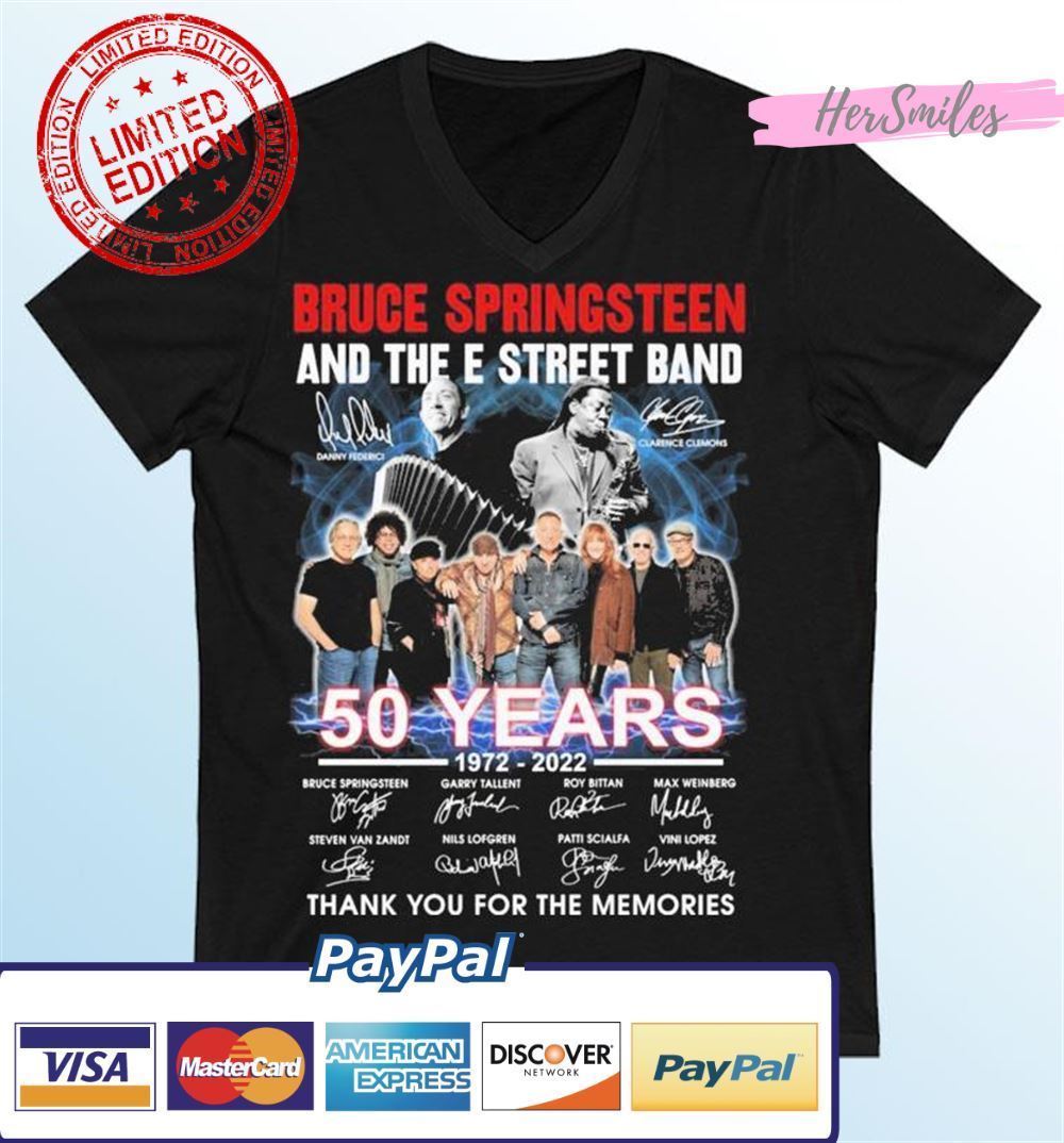 The Bruce Springsteen E Street Band 1972-2022 50 Years Signatures Graphic T-Shirt