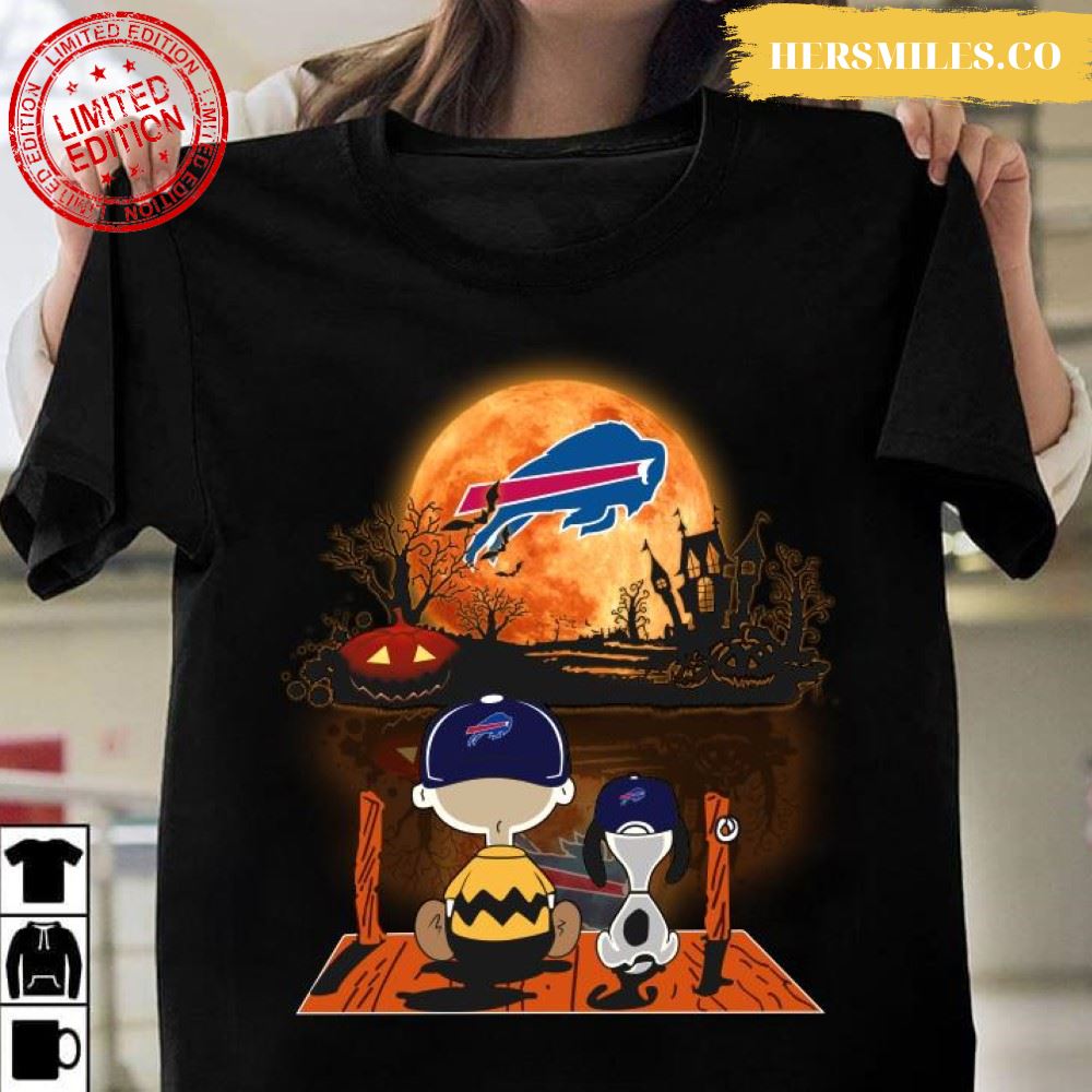 Charlie Brown And Snoopy Watching Buffalo Bills Halloween T-Shirt