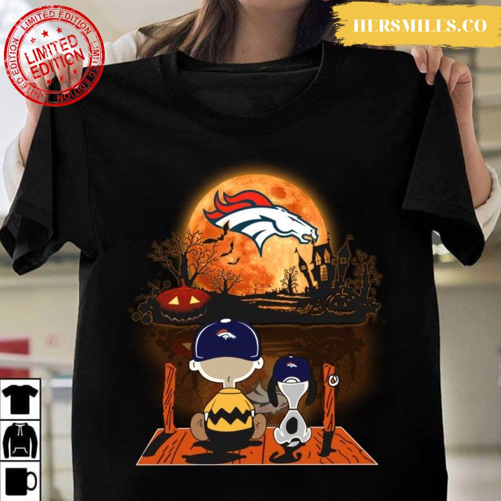 Charlie Brown And Snoopy Watching Denver Broncos Halloween T-Shirt